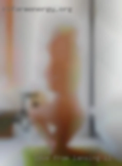 I love from Lansing, IL giving women oral sex.